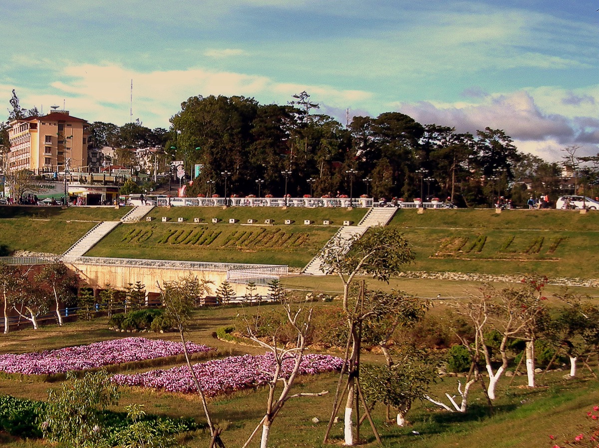 Nhà ven sườn đồi Đà Lạt, 2012
